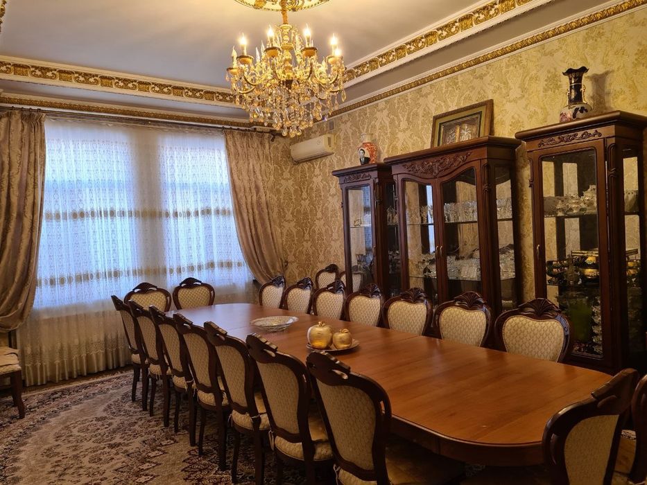 Продам новый 2 этажный, 3-х уровневый дом по улице