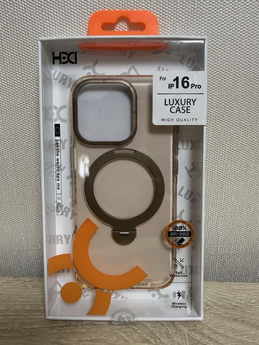 Чехол на iPhoe  16 Pro