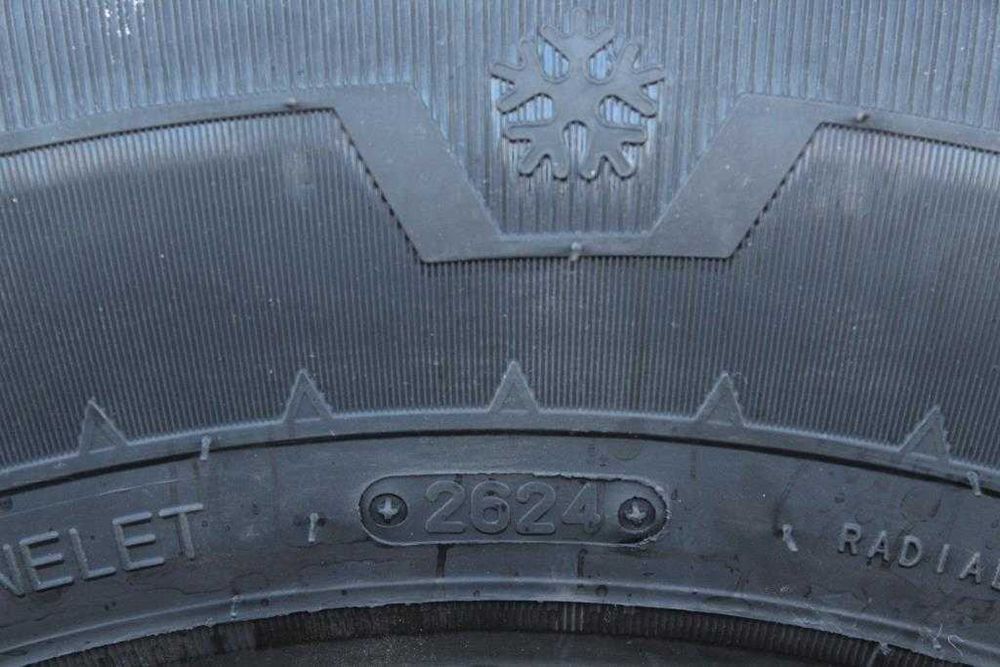 Anvelope iarna noi 195/75 R16C Triangle