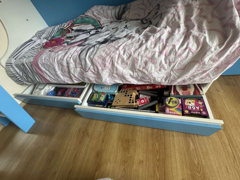 Двуетажно дизайнерско легло