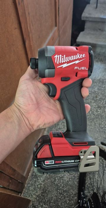 Ударен винтоверт  Milwaukee