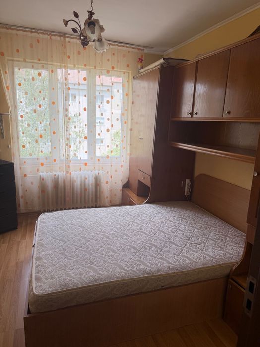 Chirie ap cu 4 camere
