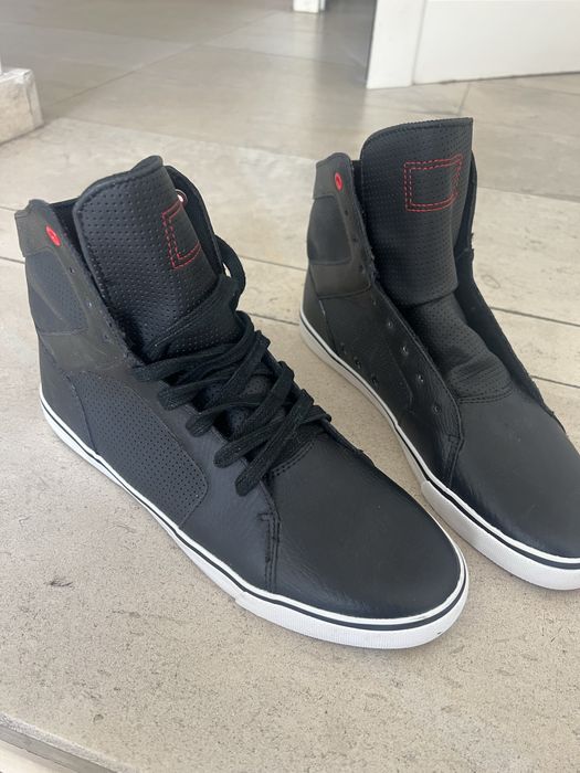 Кожени кецове и кецове ADIDAS,