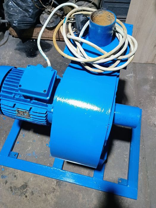 Промишлен центробежен вентилатор / аспиратор с електродвигател