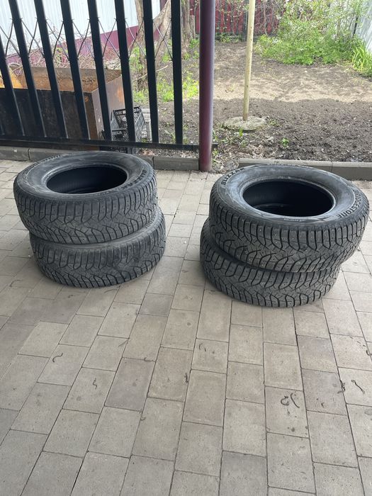 Продам резину 265/65/17