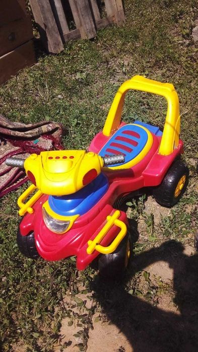 Продам детский велосипед, коляски, машинка