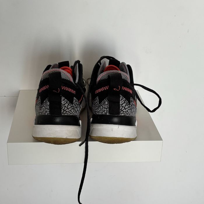 Jordan sneakers 42.5