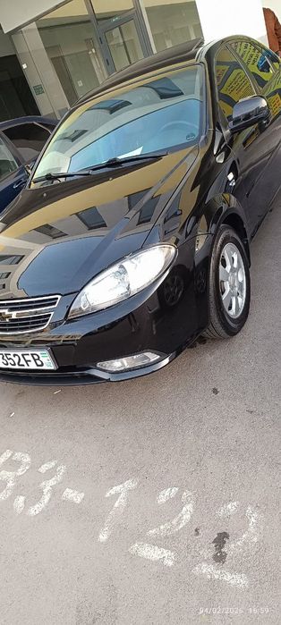 Chevrolet Jentira lyukli