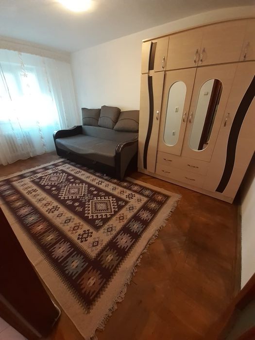 Închiriez garsoniera, zona Curtea de Apel