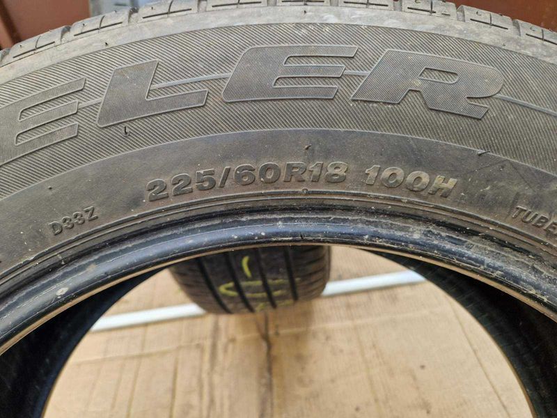 2 Bridgestone R18 225/60
летни гуми
DOT4617