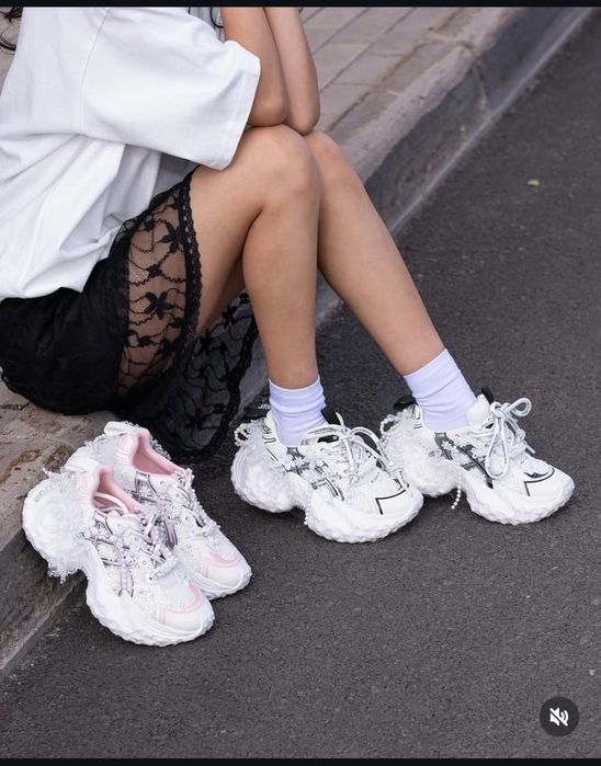 кроссовки  новые