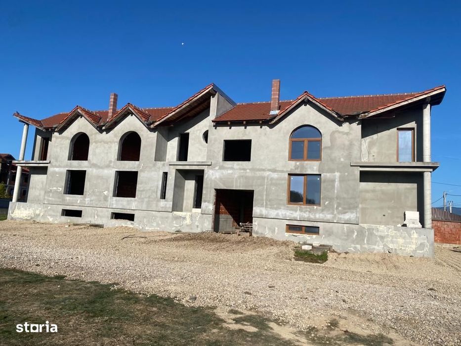 Casa tip triplex in Beius