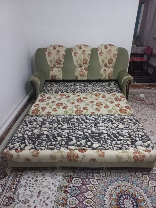 Продам срочно диван