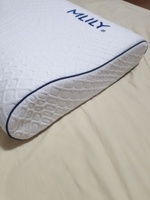 Vând PERNĂ Dormeo Mlily Contour 60X40