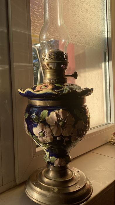 Lampa din ceramica majolica