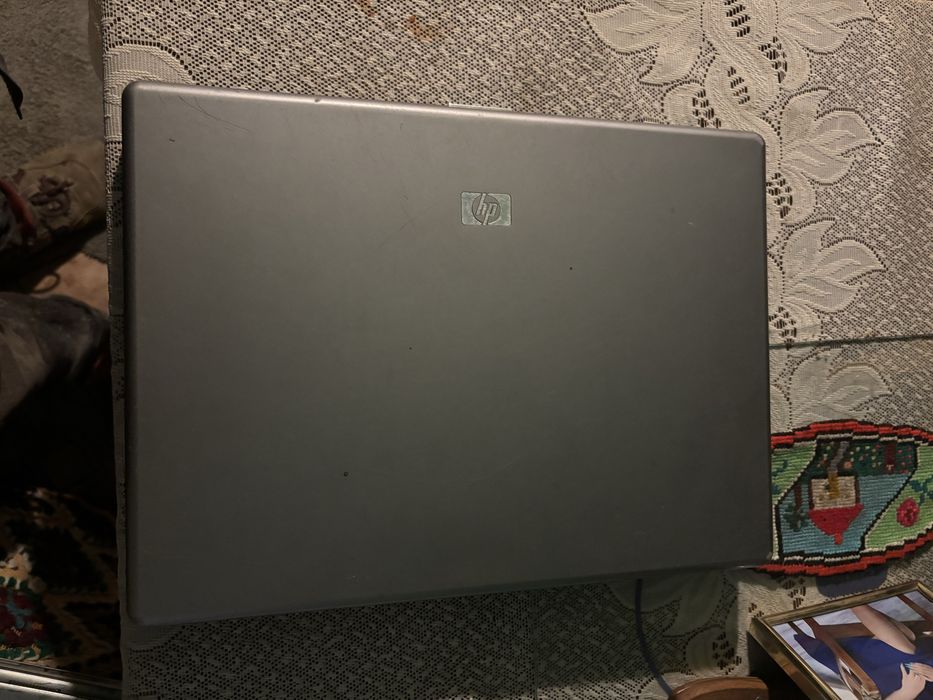 vand 3 laptopuri defecte ASUS,HP,ACER
