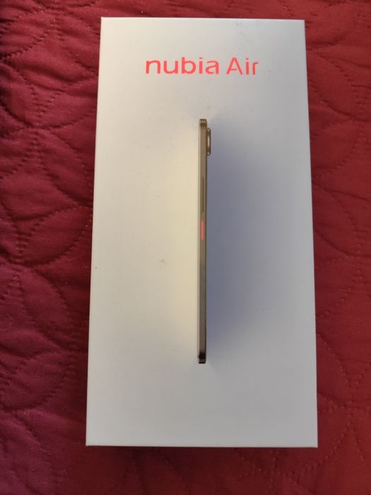 Продавам телефон ZTE Nubia Air