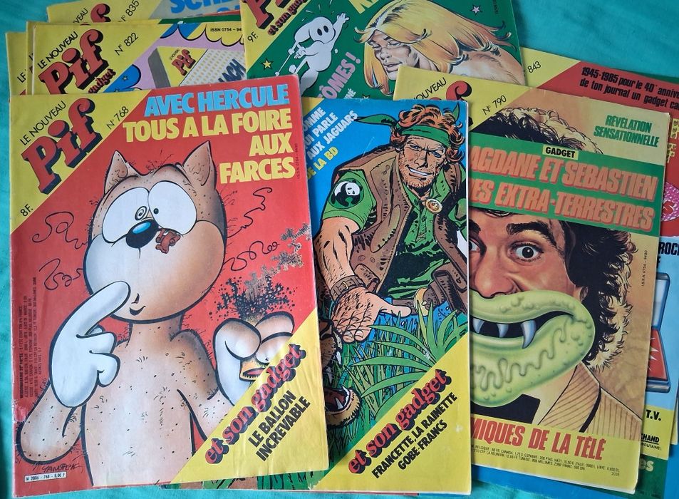 Лот Стари Френски Списания Pif Gadjet 25 Броя