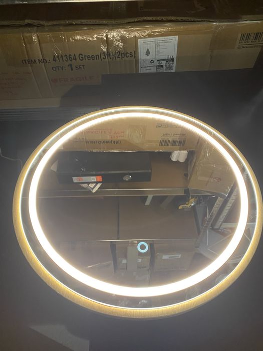 Тоалетка с LED огледало
