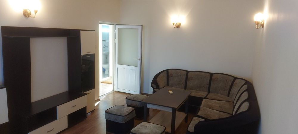 Дава се под наем Тристаен апартамент в Силистра, Изток - 68 кв.м за 219.3 € - Снимка #3