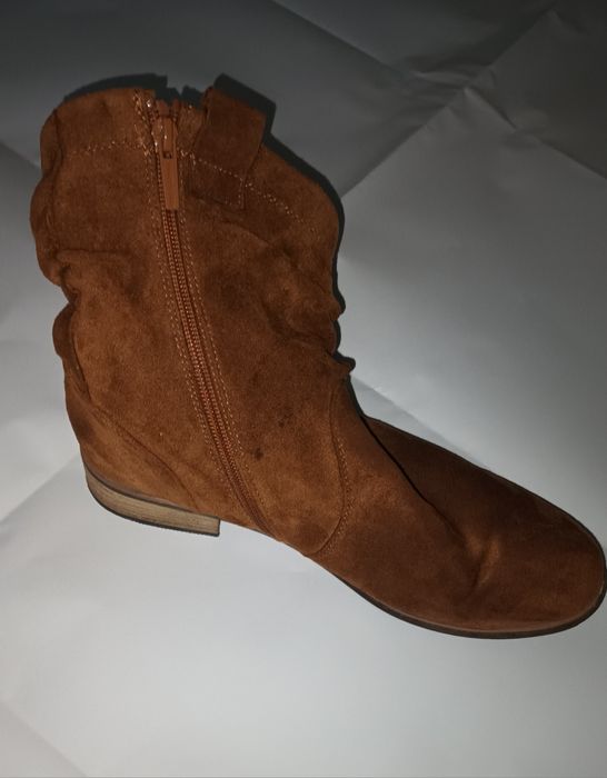 Ghetuțe Primăvară Piele Întoarsă Nou