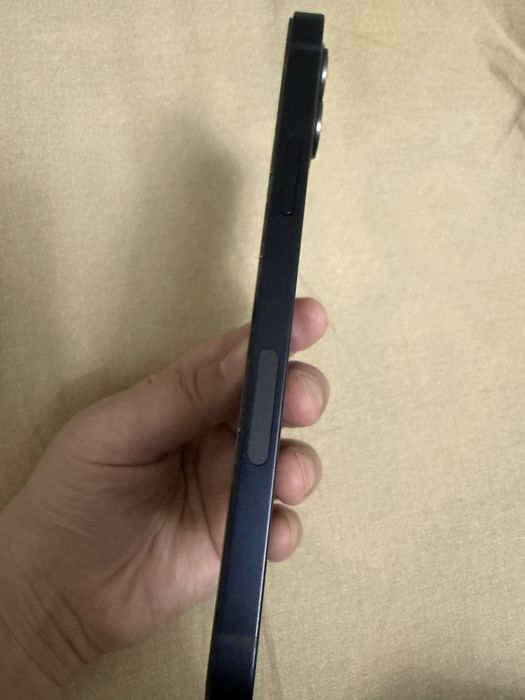 Iphone 12  / 128 sotiladi srochna