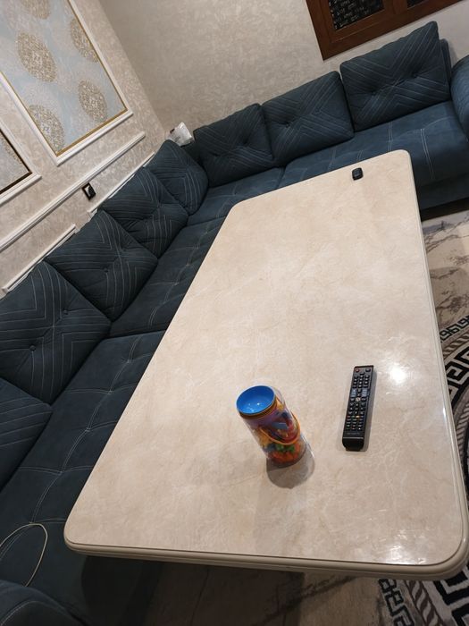 Stol stul bilan sotiladi