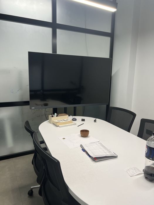 TV 65 Hofman м кранштейном все в комплекте