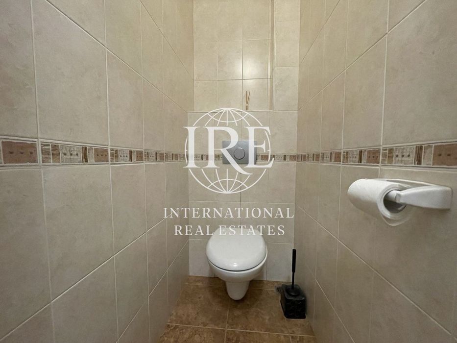 Дава се под наем Тристаен апартамент в Варна, Център - 91 кв.м за 698.19 € - Снимка #11
