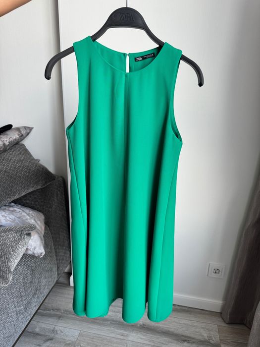 Продам зеленое платье