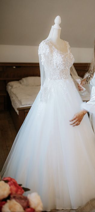 Vând rochie de mireasă