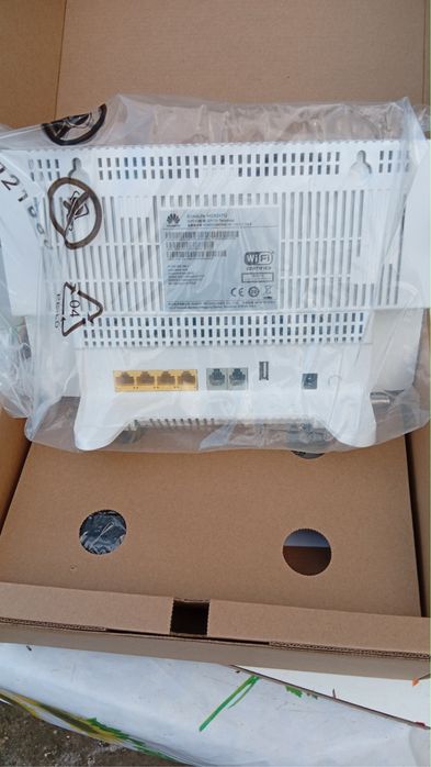 Routerul de internet Huawei EchoLife HG8247U ONT GPON Gigabit Dual Band