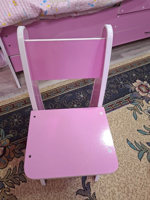 Bolalar mebeli sotiladi,qizlar uchun