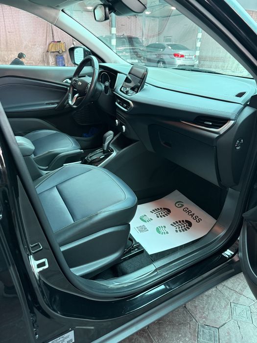 tracker 2 premier plus  2024