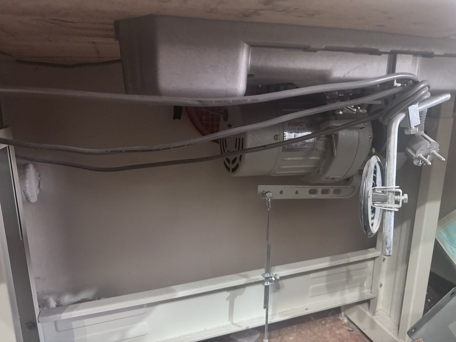 Продам прямострочную машинку