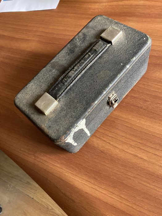 Электро-измерительный прибор