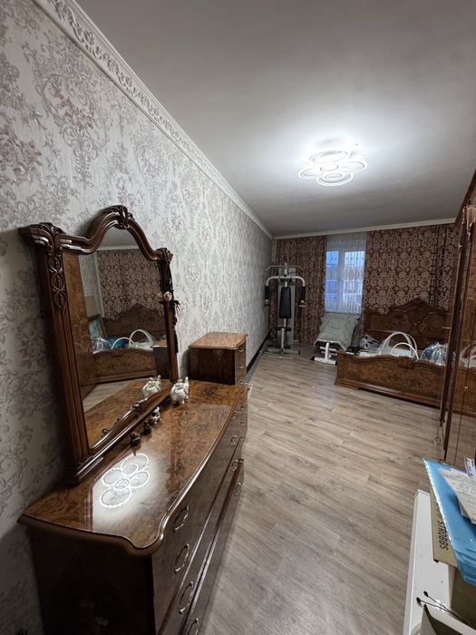 Продам 4-х комнатную квартиру