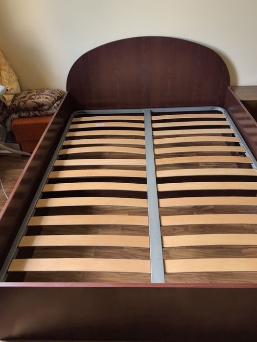 Спалня с подматрачна рамка
