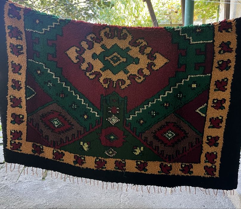 Ръчно такани родопски вълнени одеала,черги и губери