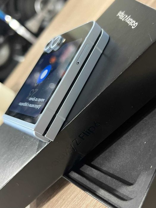 Samsung Z flip 6 256GB