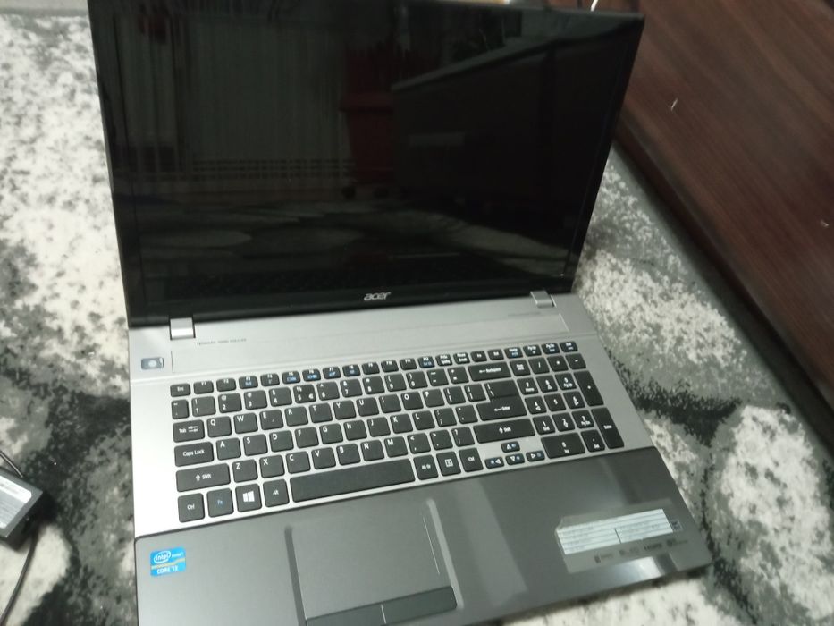 Laptop acer aspire V3-771
