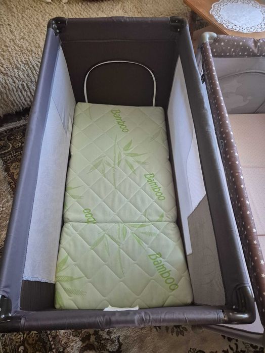 Детски сгъваеми кошари с матраци