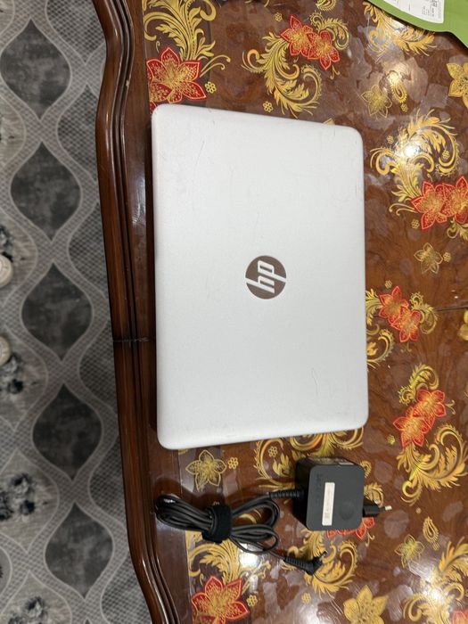 Vand  leptop e foarte bun