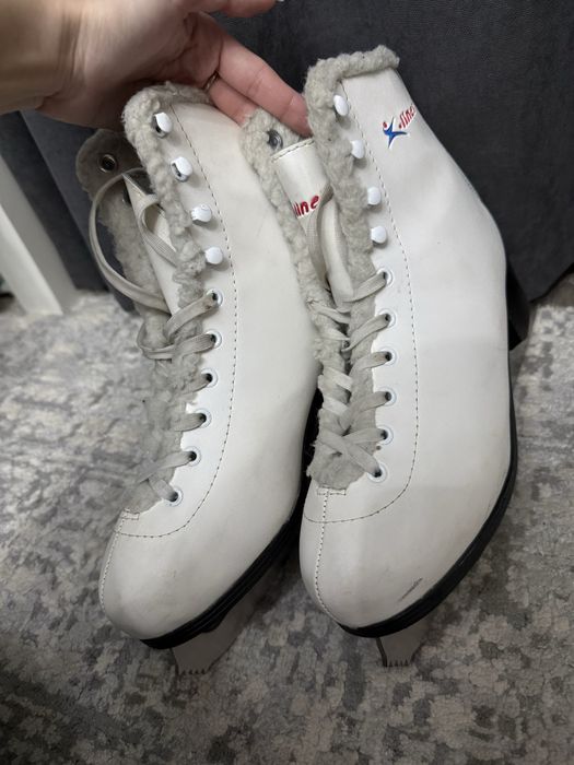 Продам коньки б/у