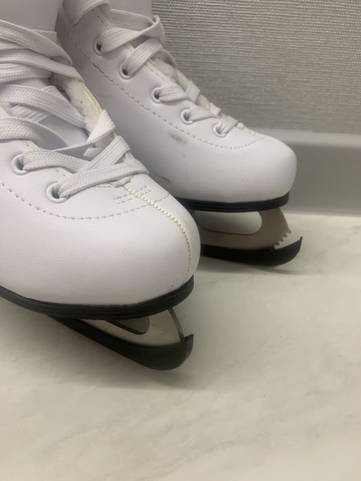 Продам коньки 34размер