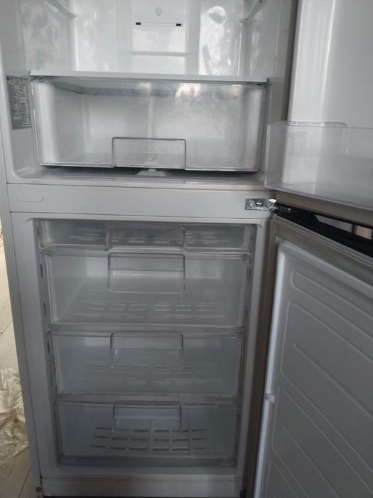 Продам холодильник и морозильнаю камеру