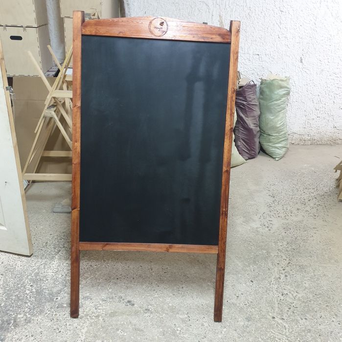 Доска для мела , штендер .