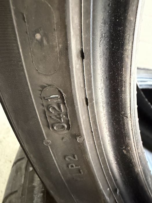 Nokian 235/45/19 2бр