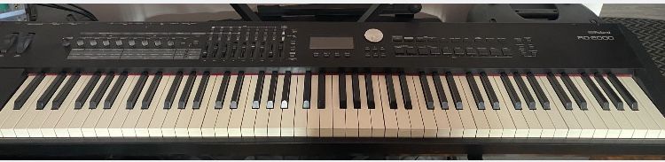 Pian scena Roland rd 2000