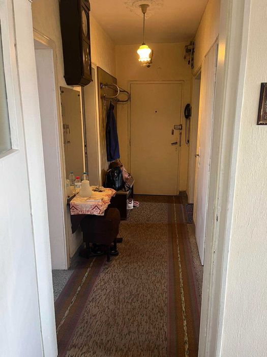 Дава се под наем Тристаен апартамент в Разград, Център - 89 кв.м за 122400 € - Снимка #1